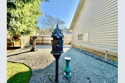 918 Midland Way, Brookings, OR 97415 - Photo 12
