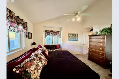 918 Midland Way, Brookings, OR 97415 - Photo 32