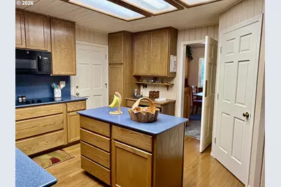 918 Midland Way, Brookings, OR 97415 - Photo 16