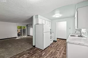 2702 Tomahawk Ln, Eugene, OR 97401 - Photo 12