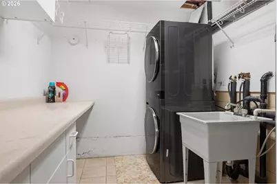 9814 SW Quail Post Rd, Portland, OR 97219 - Photo 16