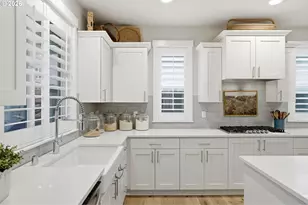 8710 N Juniper St, Camas, WA 98607 - Photo 12