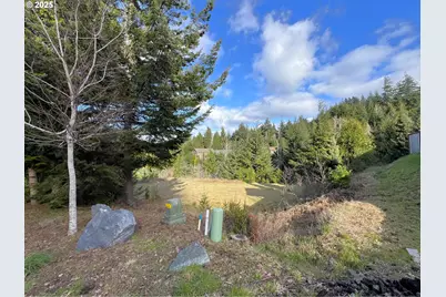 2261 Timberline Dr. #23, Coos Bay, OR 97420 - Photo 8