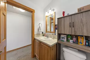 714 St James Pl, Molalla, OR 97038 - Photo 34