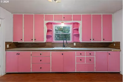 1035 SW 15th St, Lincoln City, OR 97367 - Photo 10