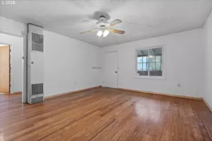 1035 SW 15th St, Lincoln City, OR 97367 - Photo 8