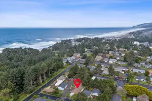 1035 SW 15th St, Lincoln City, OR 97367 - Photo 2