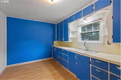 1035 SW 15th St, Lincoln City, OR 97367 - Photo 32