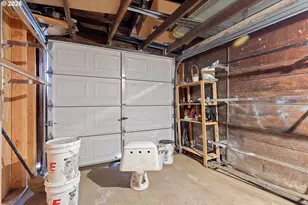 1035 SW 15th St, Lincoln City, OR 97367 - Photo 36