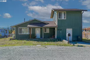 1826 22nd St, Myrtle Point, OR 97458 - Photo 2