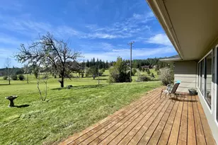 54824 Robinson Rd, Coquille, OR 97423 - Photo 4