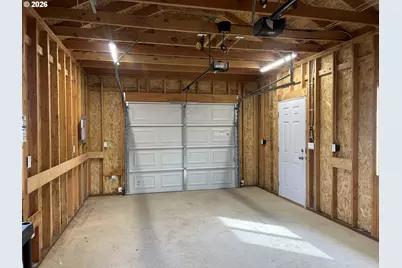 724 W Rainbow St, Roseburg, OR 97471 - Photo 26