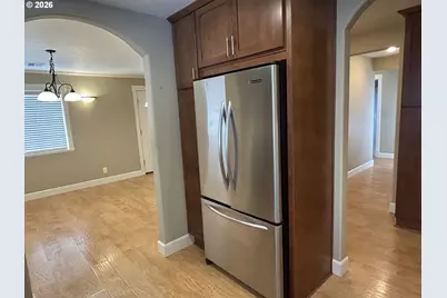 724 W Rainbow St, Roseburg, OR 97471 - Photo 14