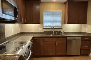 724 W Rainbow St, Roseburg, OR 97471 - Photo 12