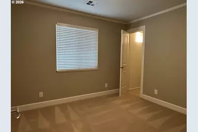 724 W Rainbow St, Roseburg, OR 97471 - Photo 18