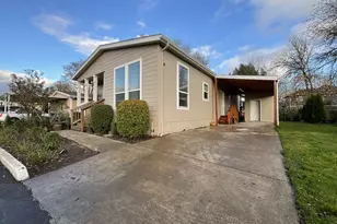 861 SW Liberty Bell Dr, Beaverton, OR 97006 - Photo 2