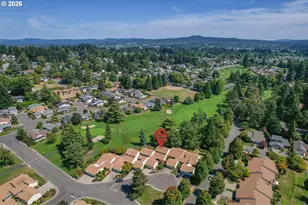 15660 SW Greenleaf Ct, Tigard, OR 97224 - Photo 34