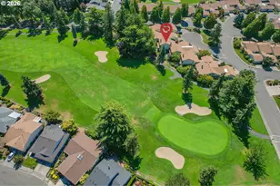 15660 SW Greenleaf Ct, Tigard, OR 97224 - Photo 4