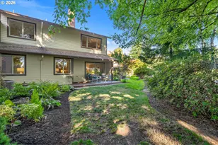 15660 SW Greenleaf Ct, Tigard, OR 97224 - Photo 38
