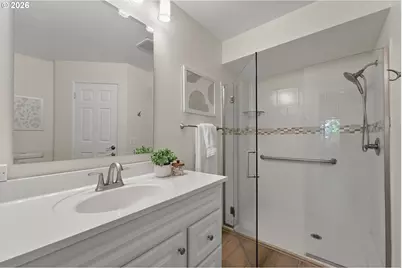 15660 SW Greenleaf Ct, Tigard, OR 97224 - Photo 18
