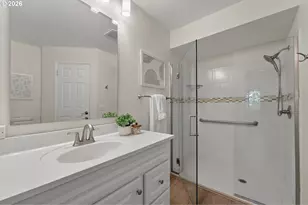 15660 SW Greenleaf Ct, Tigard, OR 97224 - Photo 18