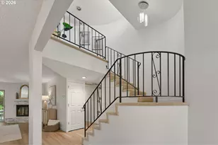 15660 SW Greenleaf Ct, Tigard, OR 97224 - Photo 8