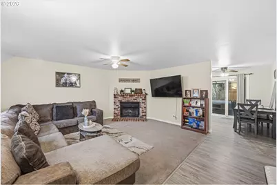 4193 SE Wynnwood Dr, Hillsboro, OR 97123 - Photo 6