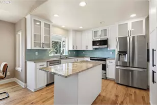 33833 NE Sunnyview Dr, Albany, OR 97322 - Photo 10
