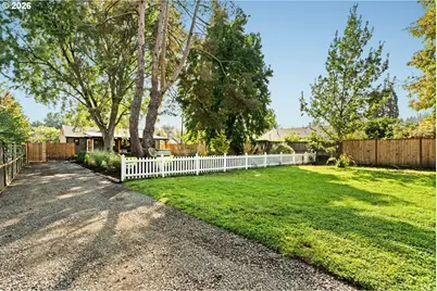 1928 Arthur St, Eugene, OR 97405 - Photo 34