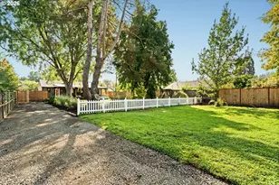 1928 Arthur St, Eugene, OR 97405 - Photo 34