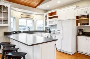 813 Howard Jordan Loop, Dayton, OR 97114 - Photo 4