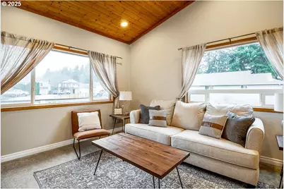 813 Howard Jordan Loop, Dayton, OR 97114 - Photo 8