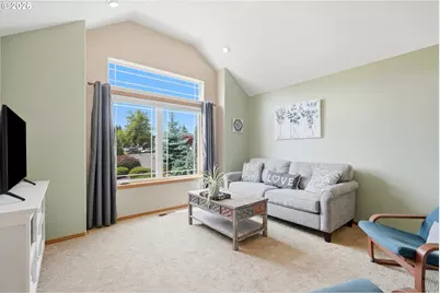 276 SE 8th Ave, Canby, OR 97013 - Photo 8