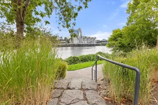 810 NW Naito Pkwy, Portland, OR 97209 - Photo 20