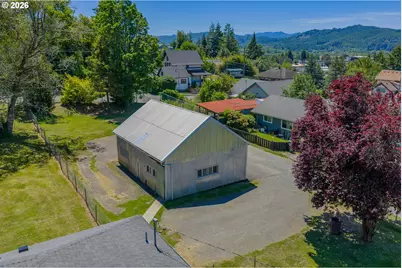 1228 Spruce St, Myrtle Point, OR 97458 - Photo 8