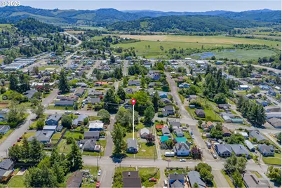 1228 Spruce St, Myrtle Point, OR 97458 - Photo 4