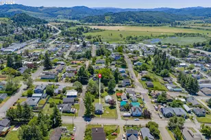 1228 Spruce St, Myrtle Point, OR 97458 - Photo 4