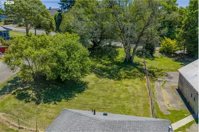 1228 Spruce St, Myrtle Point, OR 97458 - Photo 38