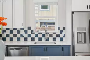 5446 NE Prescott St, Portland, OR 97218 - Photo 8