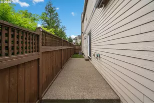 10883 SW Stockholm Dr, Wilsonville, OR 97070 - Photo 38