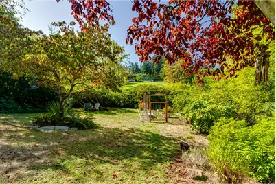 3374 Loma Linda Dr, Eugene, OR 97405 - Photo 28