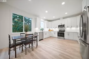 2524 NE 51st St, Vancouver, WA 98663 - Photo 8