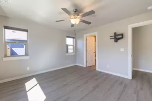 160 Braxton Ct, Roseburg, OR 97471 - Photo 10