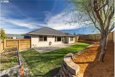 160 Braxton Ct, Roseburg, OR 97471 - Photo 2