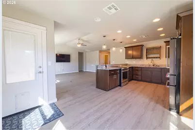 160 Braxton Ct, Roseburg, OR 97471 - Photo 8