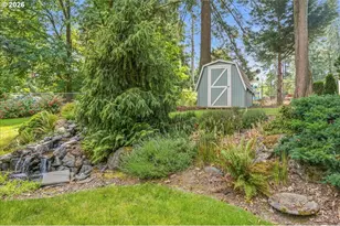 10380 SW Canterbury Ln, Portland, OR 97224 - Photo 40