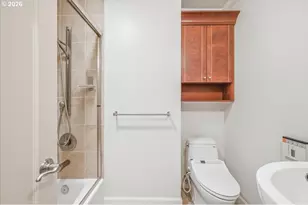 10380 SW Canterbury Ln, Portland, OR 97224 - Photo 28