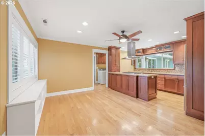 10380 SW Canterbury Ln, Portland, OR 97224 - Photo 14
