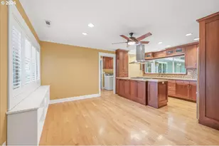 10380 SW Canterbury Ln, Portland, OR 97224 - Photo 14