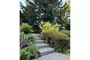145 S Ridge Dr, Portland, OR 97219 - Photo 28